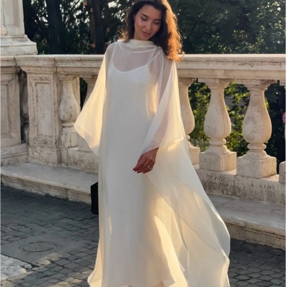 arotogas Dresses & Skirts - Arotagas Mirenza Dress